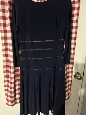 Elegant mid-sleeve Ralph Lauren dress navy size 8